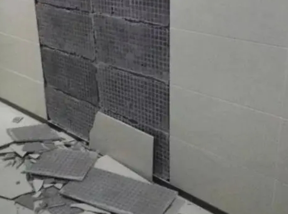 曹县瓷砖空鼓维修公司分享下曹县墙砖松动维修的知识